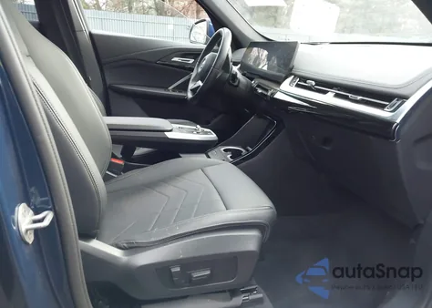 2025 BMW X1 xDrive28I из США, поврежденный, VIN WBX73EF07S5228659